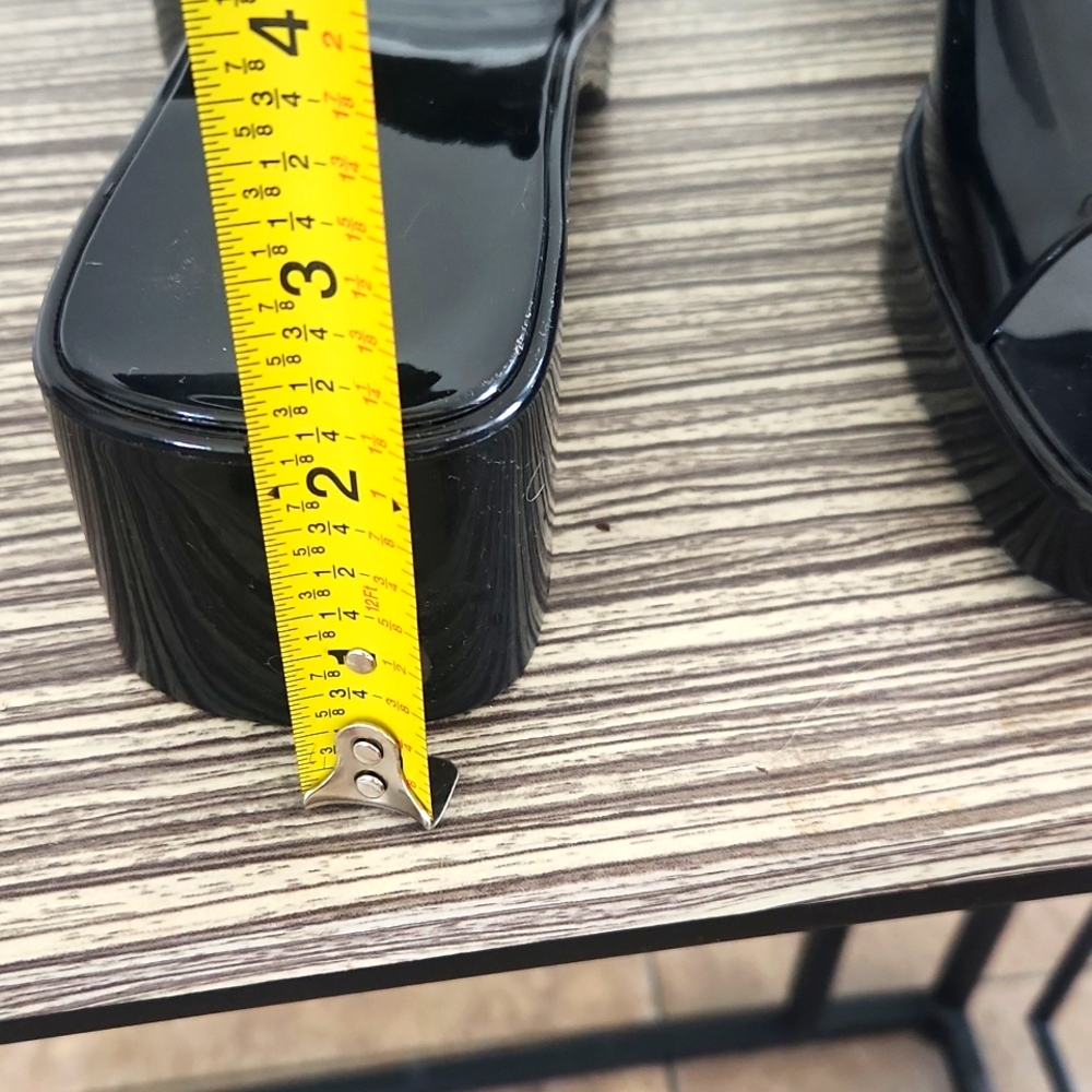 BAMBOO Women's Glossy Black Mules - Picture 6 of 8